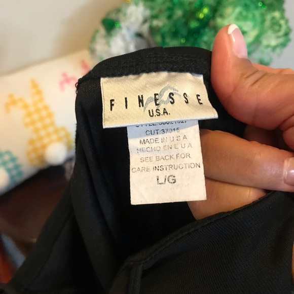 Beautiful Black and White Ruffle Dress Size L - Picture 5 of 8